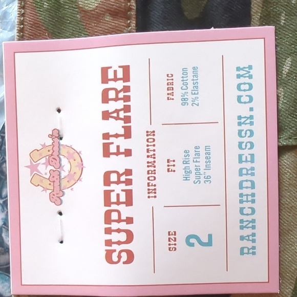 RANCH DRESS'N Fallon Taylor "Land of the Free" camo & flag super flare jeans sz2 - Picture 6 of 13